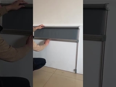 Kurtyna ognioodporna do okna lokomotywy kolejowej